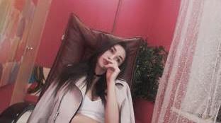 hollyextra – chaturbate – chat show – 10_07_2018