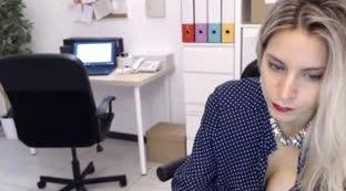 tiffany925 – milf camming at the office – 10_17_2018