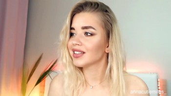 annacutiemiles_ – sucking dildo